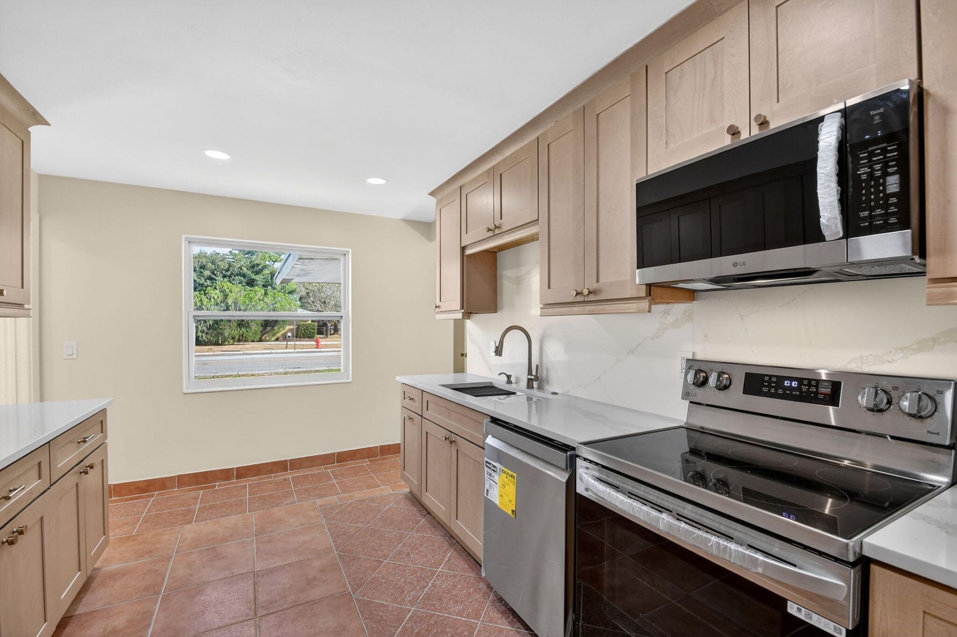 371 W 34th Street, Riviera Beach, FL 33404 Photo