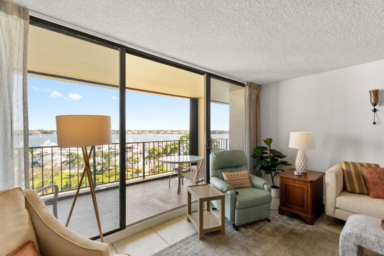 136 Lakeshore Drive, Unit 711, North Palm Beach, FL 33408 Photo