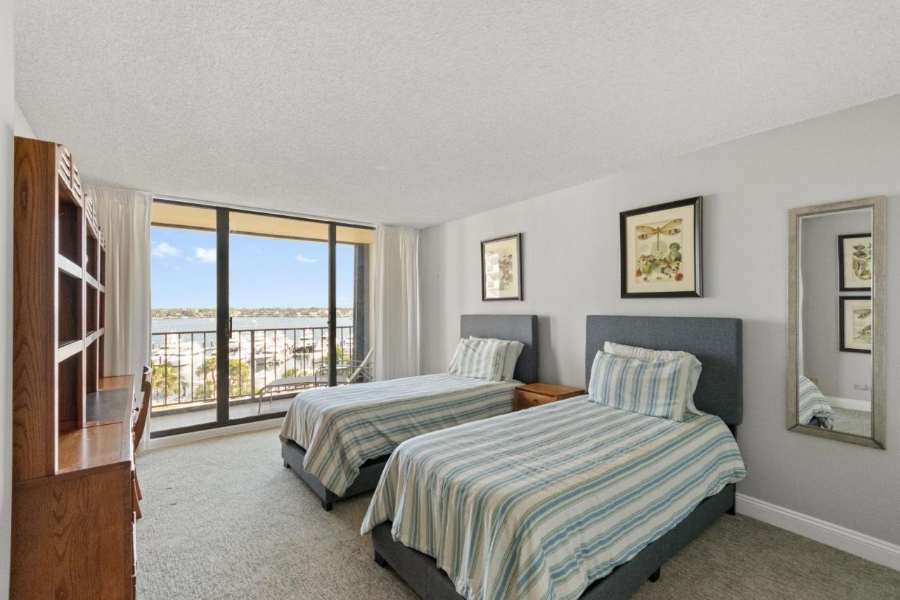 136 Lakeshore Drive, Unit 711, North Palm Beach, FL 33408 Photo