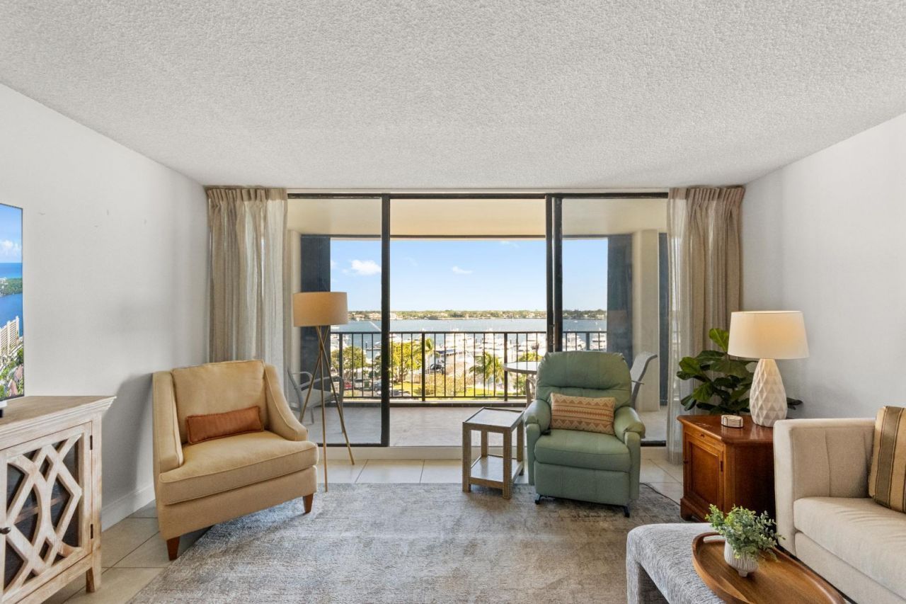 136 Lakeshore Drive, Unit 711, North Palm Beach, FL 33408 Photo