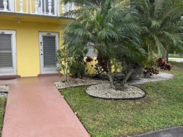 130 Sussex G, Unit 130, West Palm Beach, FL 33417