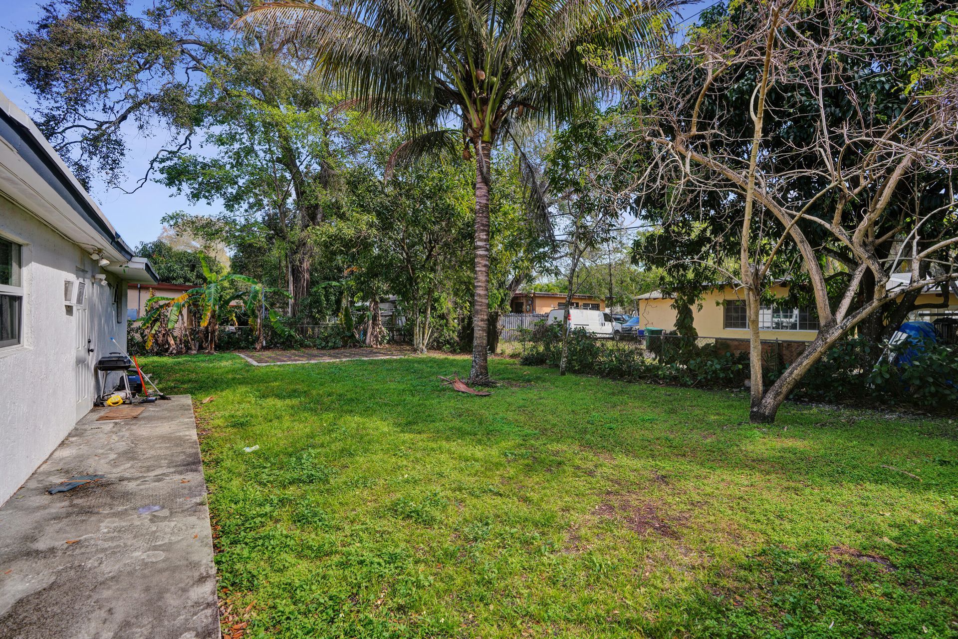 640 NE 160th St, Miami, FL 33162 Photo