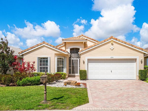 6594 Sun River Road, Boynton Beach, FL 33437