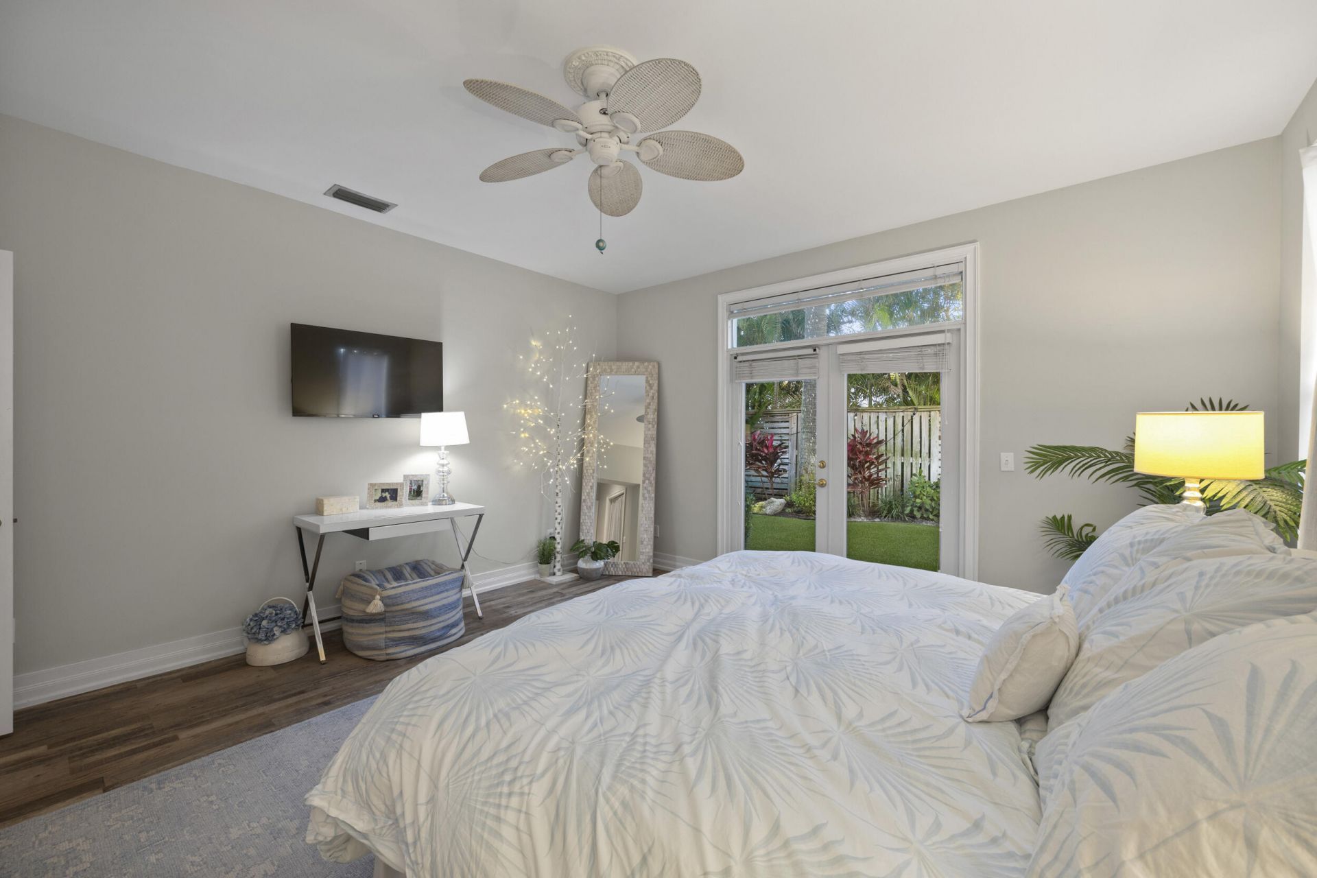 122 Lighthouse Dr, Jupiter Inlet Colony, FL 33469 Photo