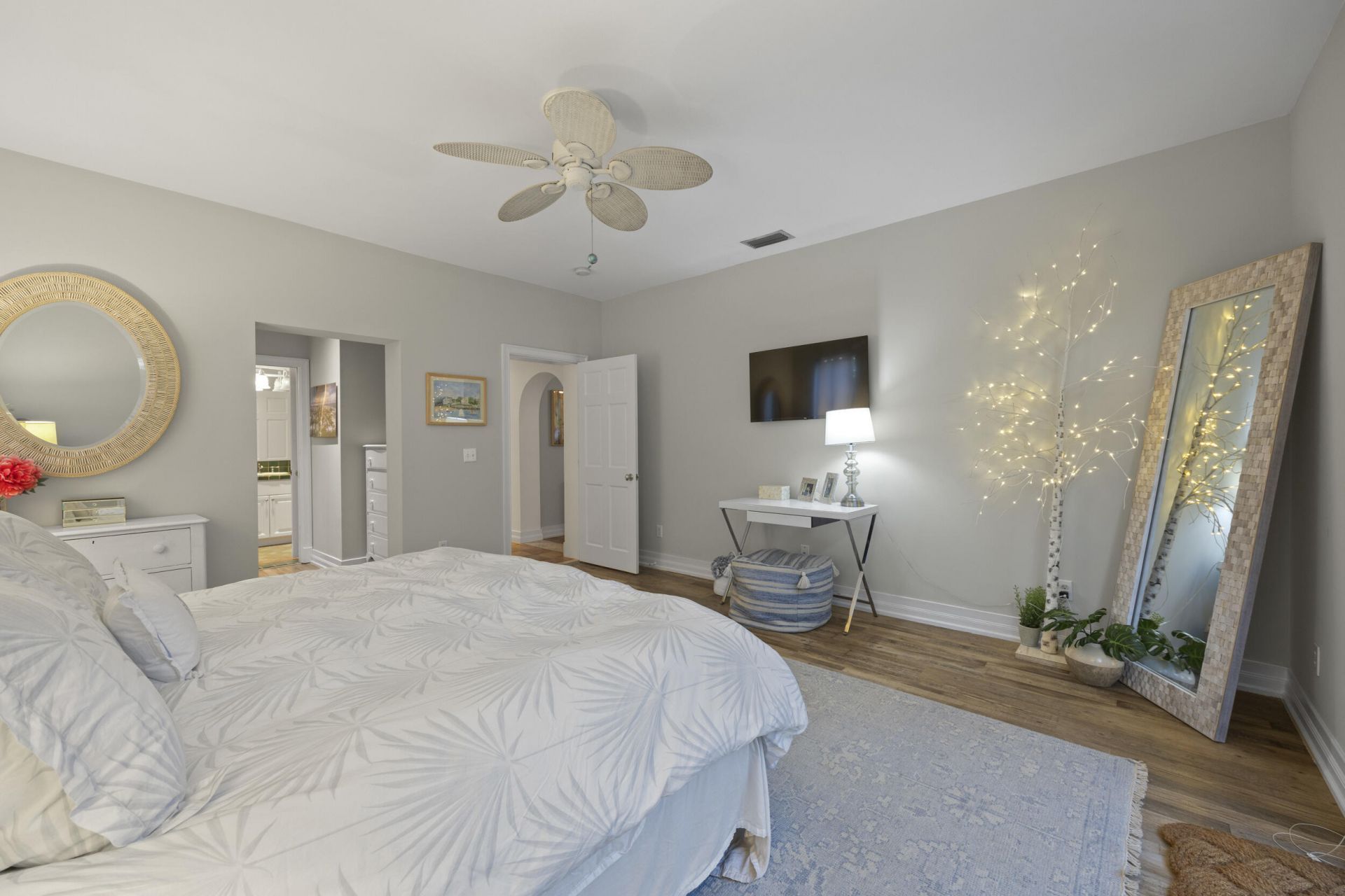 122 Lighthouse Drive, Jupiter Inlet Colony, FL 33469 Photo