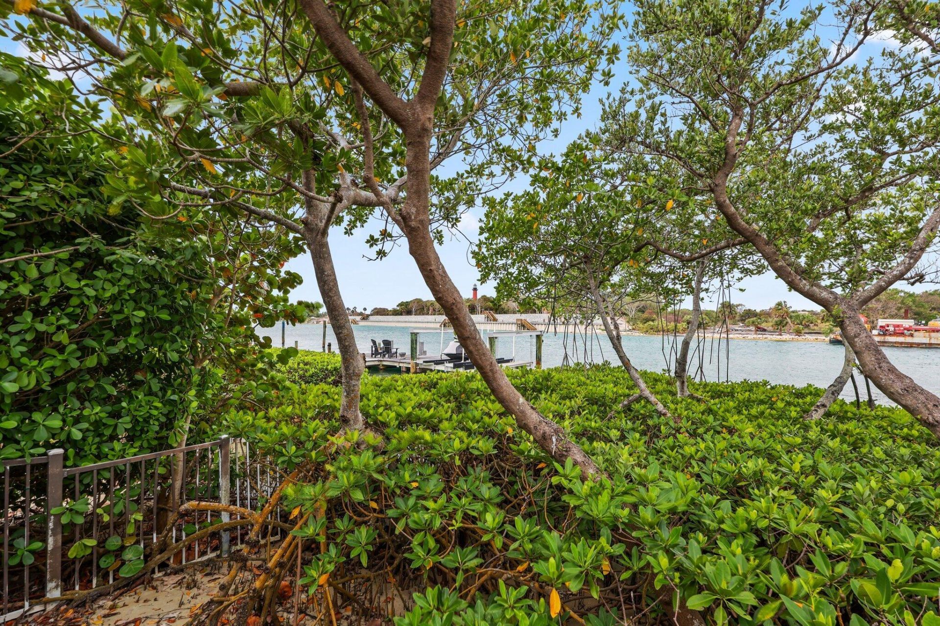 122 Lighthouse Drive, Jupiter Inlet Colony, FL 33469 Photo
