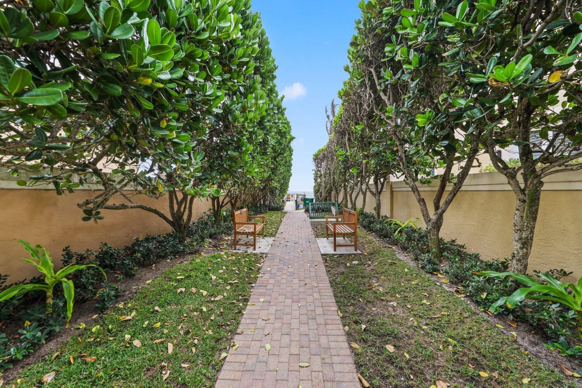 122 Lighthouse Drive, Jupiter Inlet Colony, FL 33469 Photo