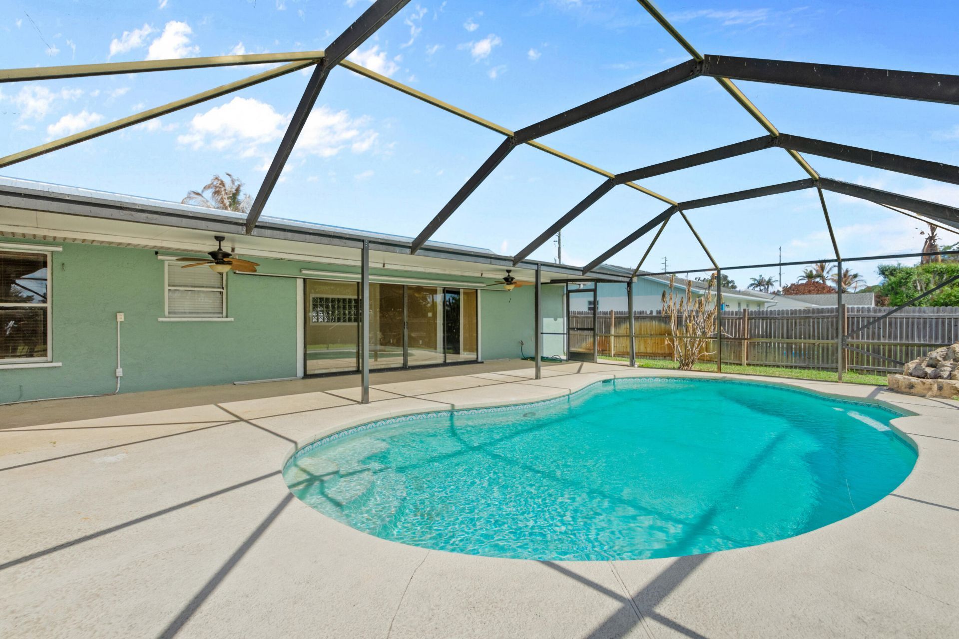 480 SE Evergreen Terrace, Port Saint Lucie, FL 34983 Photo