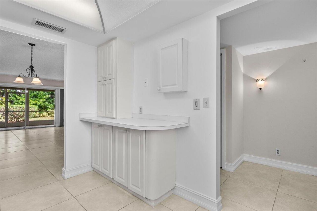 1251 SE Sugar Sands Boulevard, Unit 121, Riviera Beach, FL 33404 Photo