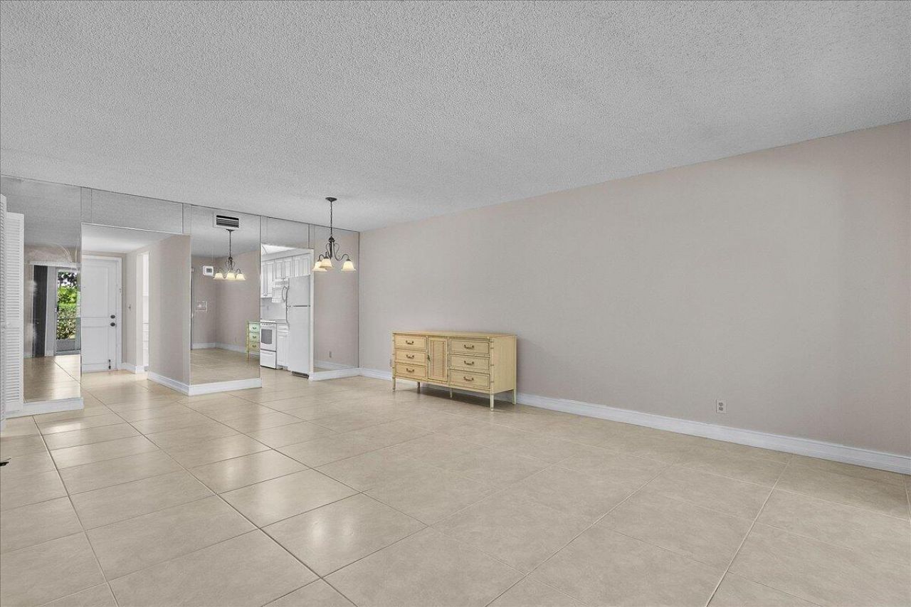 1251 SE Sugar Sands Boulevard, Unit 121, Riviera Beach, FL 33404 Photo