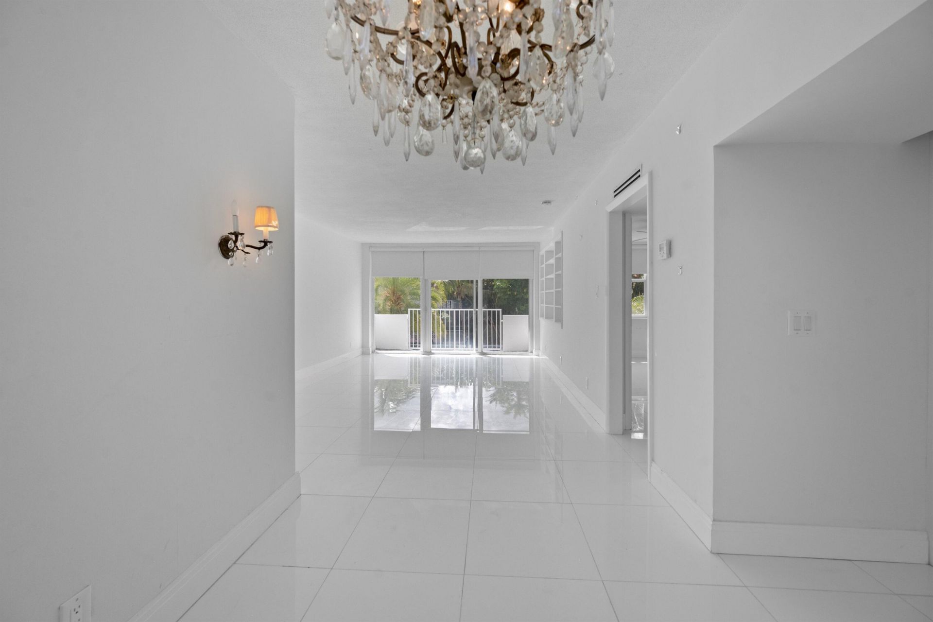 401 Peruvian, Unit 2010, Palm Beach, FL 33480 Photo