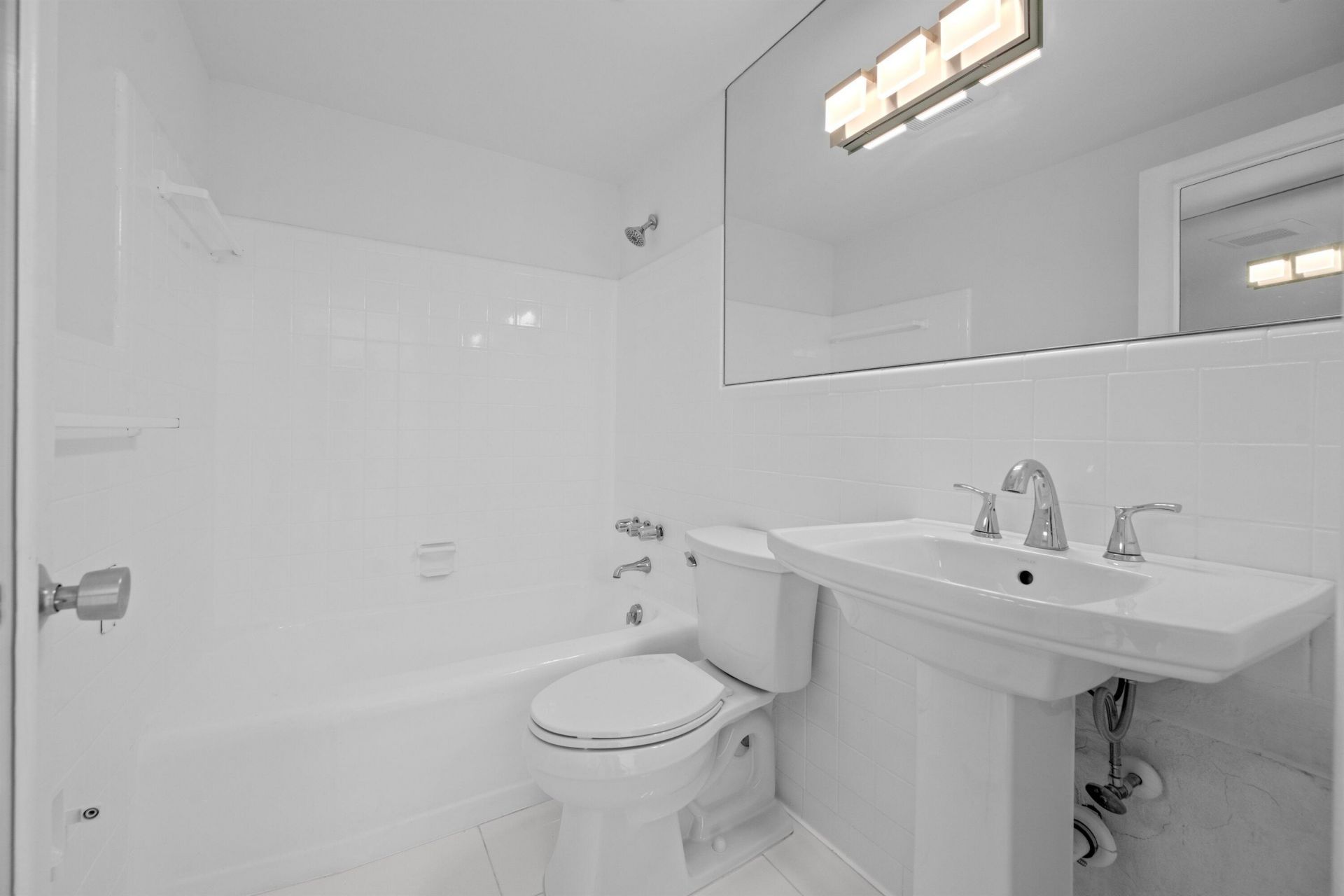 401 Peruvian, Unit 2010, Palm Beach, FL 33480 Photo