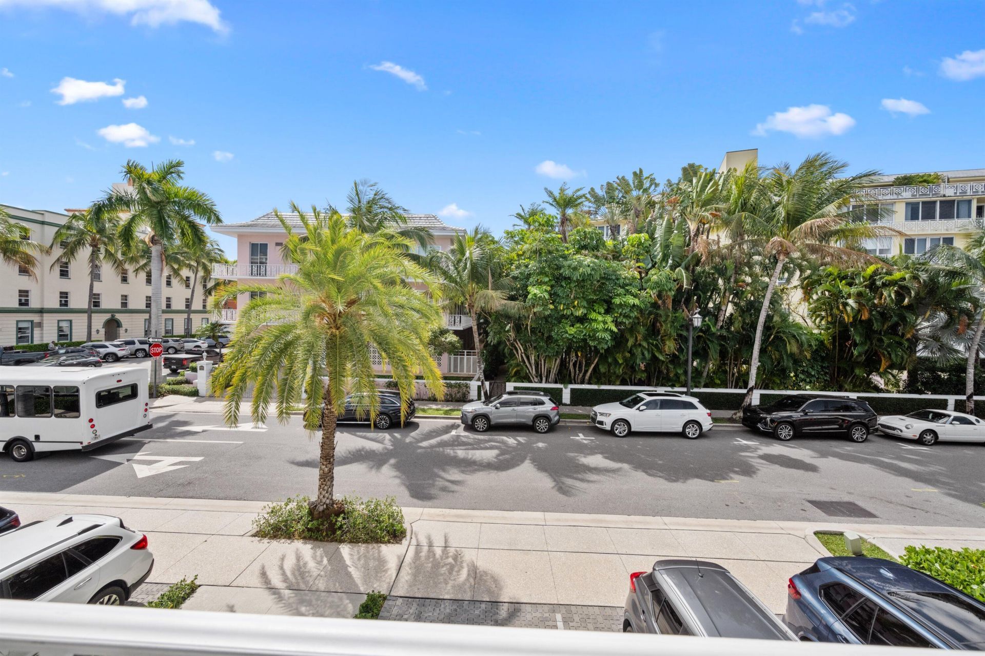 401 Peruvian, Unit 2010, Palm Beach, FL 33480 Photo