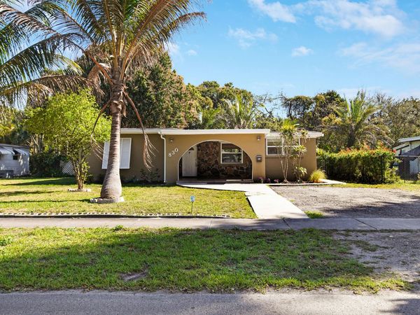 830 NE 140th, North Miami, FL 33161