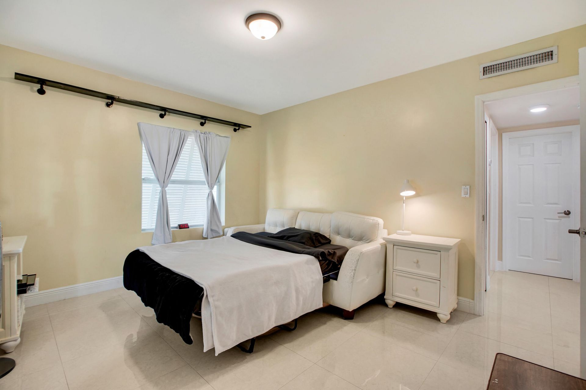 830 NE 140th, North Miami, FL 33161 Photo