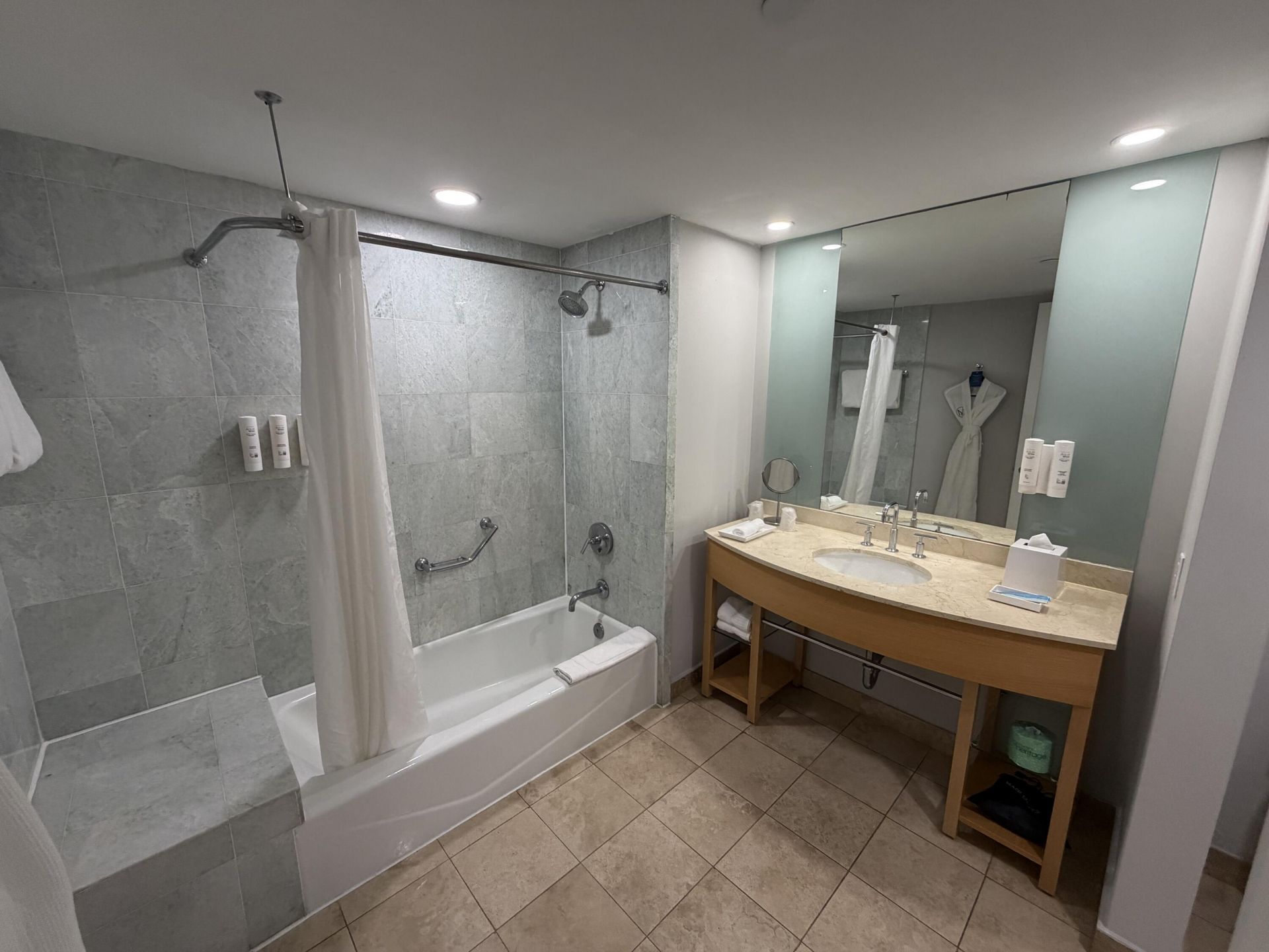 18683 Collins Avenue, Unit 2303, Sunny Isles Beach, FL 33160 Photo