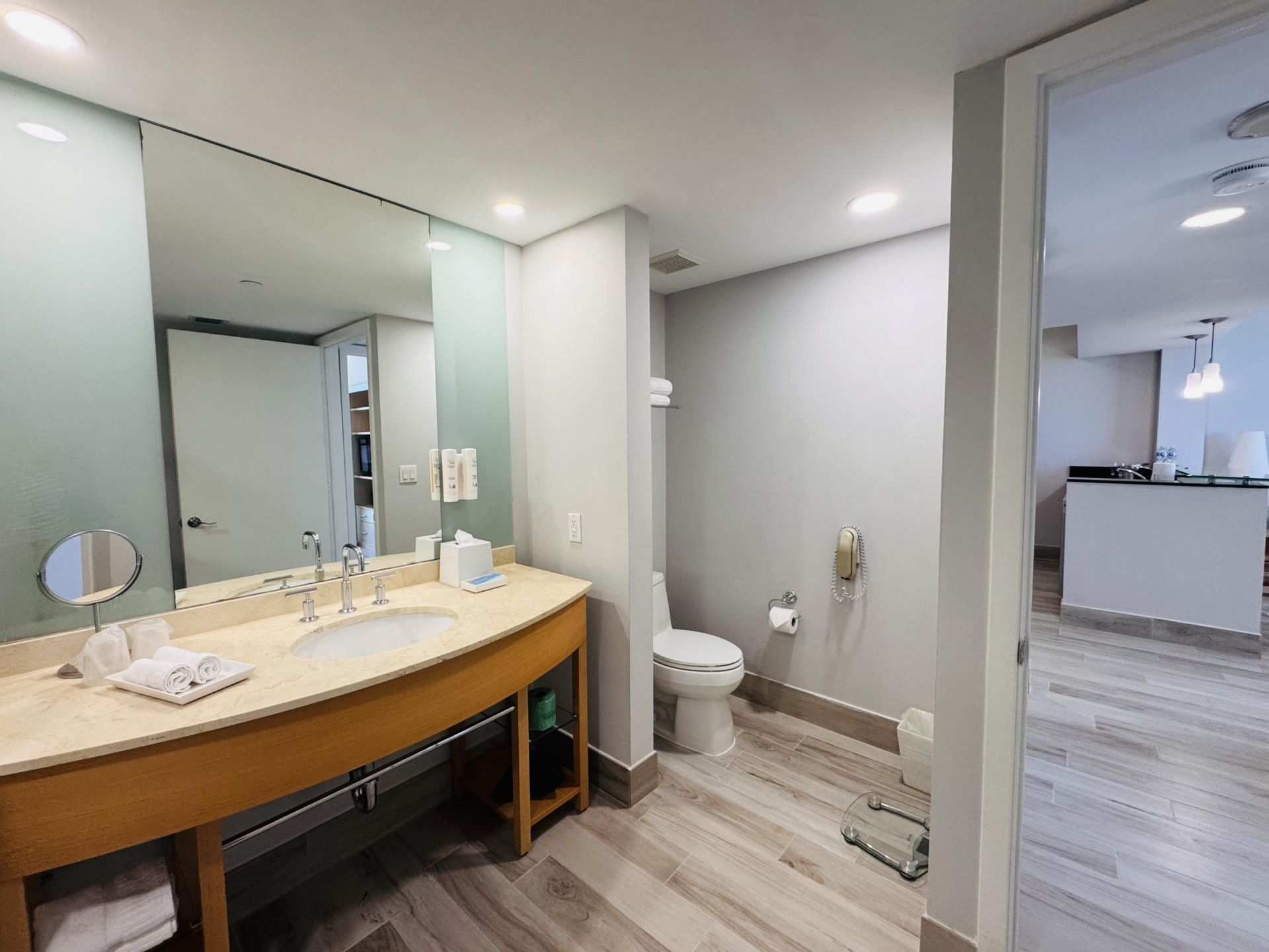 18683 Collins Avenue, Unit 2303, Sunny Isles Beach, FL 33160 Photo