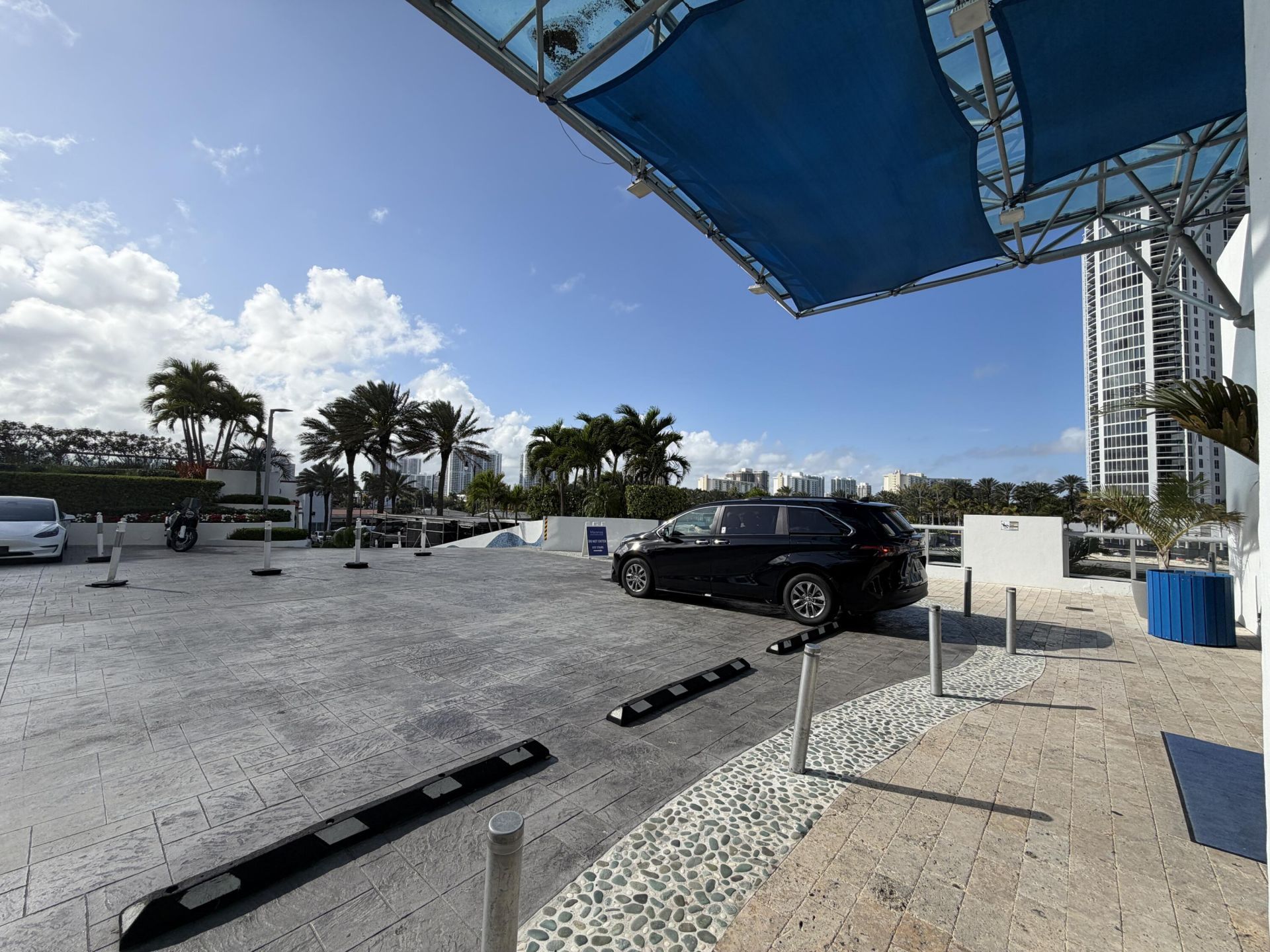 18683 Collins Avenue, Unit 2303, Sunny Isles Beach, FL 33160 Photo