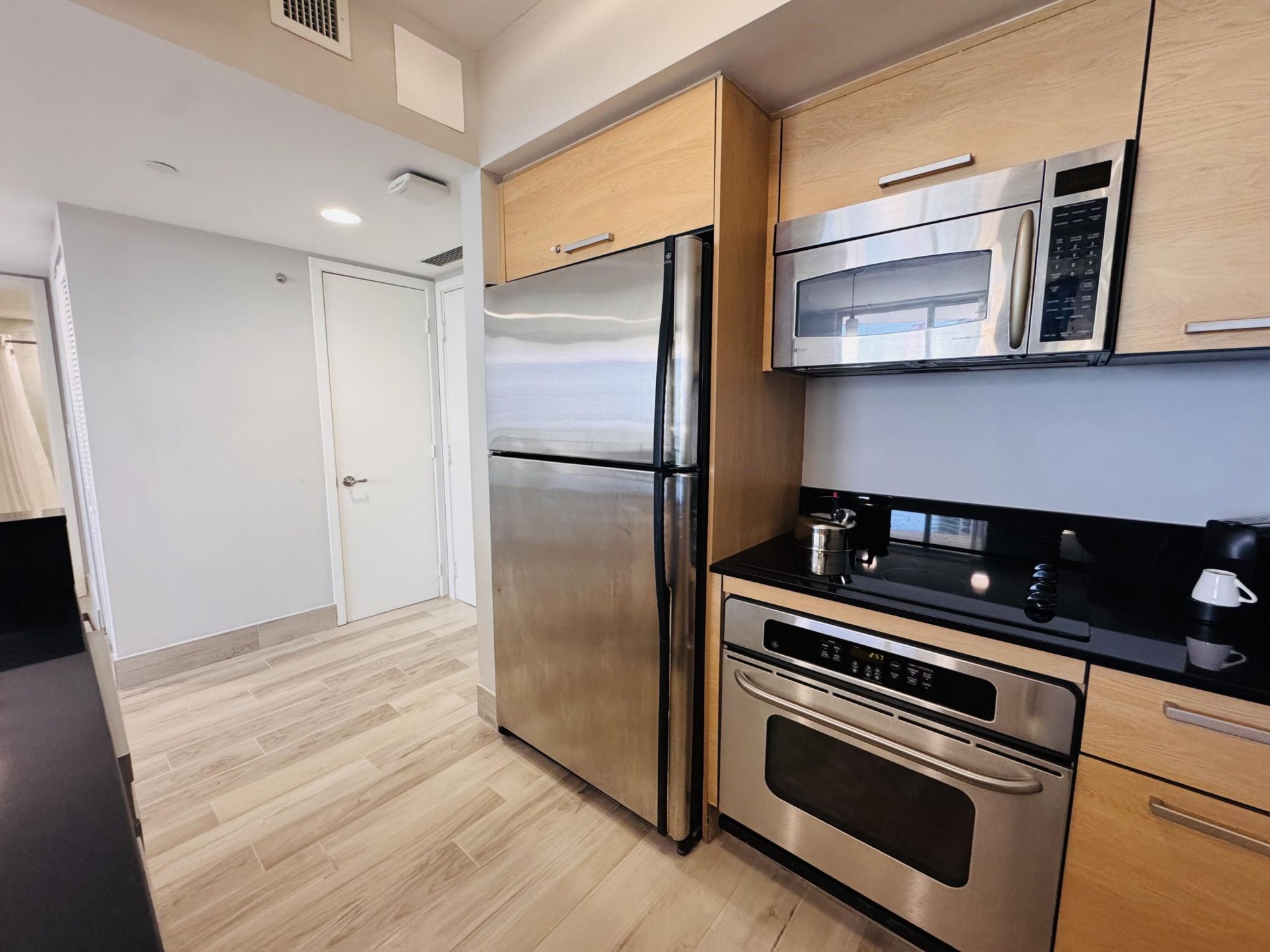18683 Collins Avenue, Unit 2303, Sunny Isles Beach, FL 33160 Photo