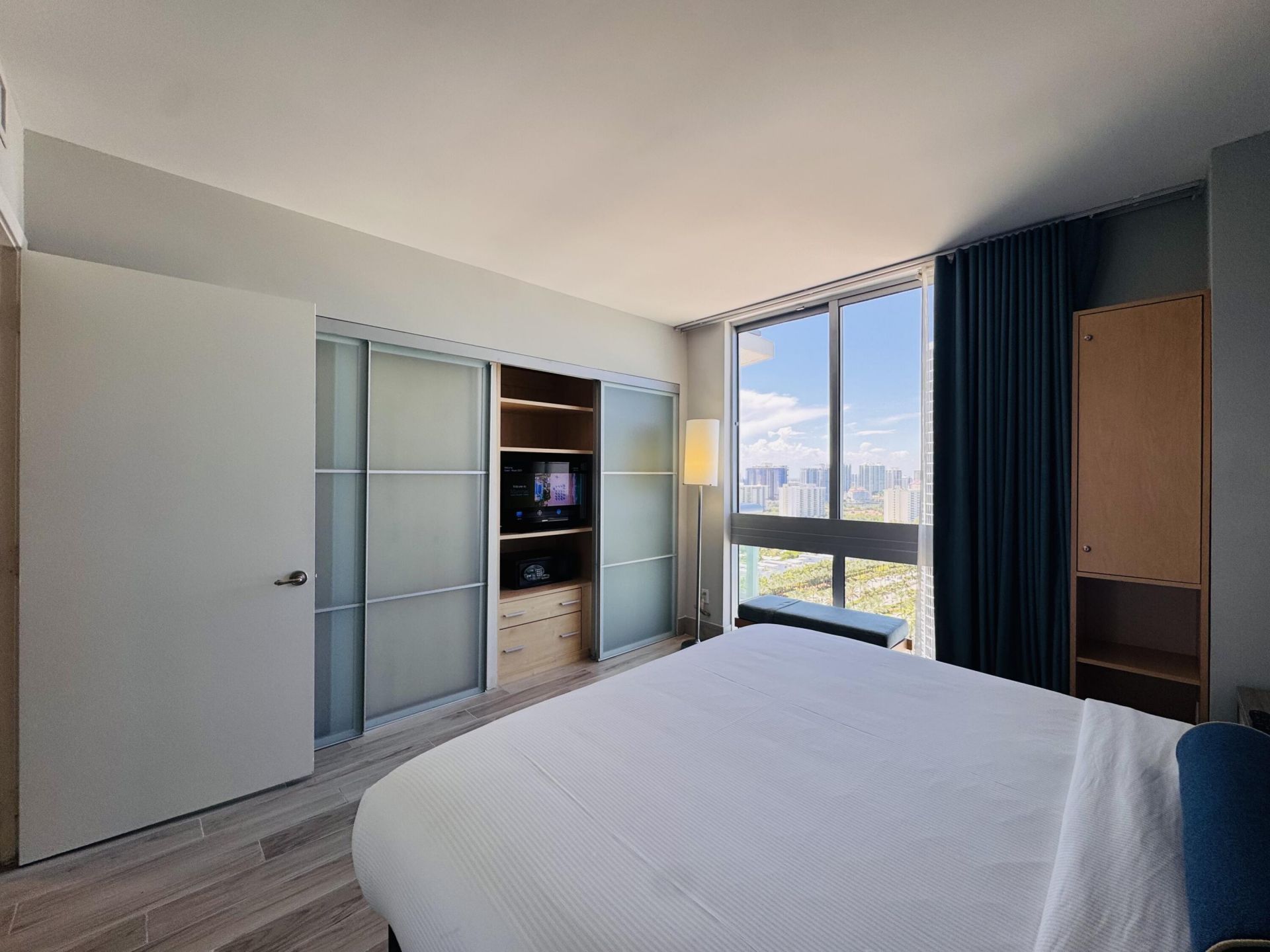 18683 Collins Avenue, Unit 2303, Sunny Isles Beach, FL 33160 Photo