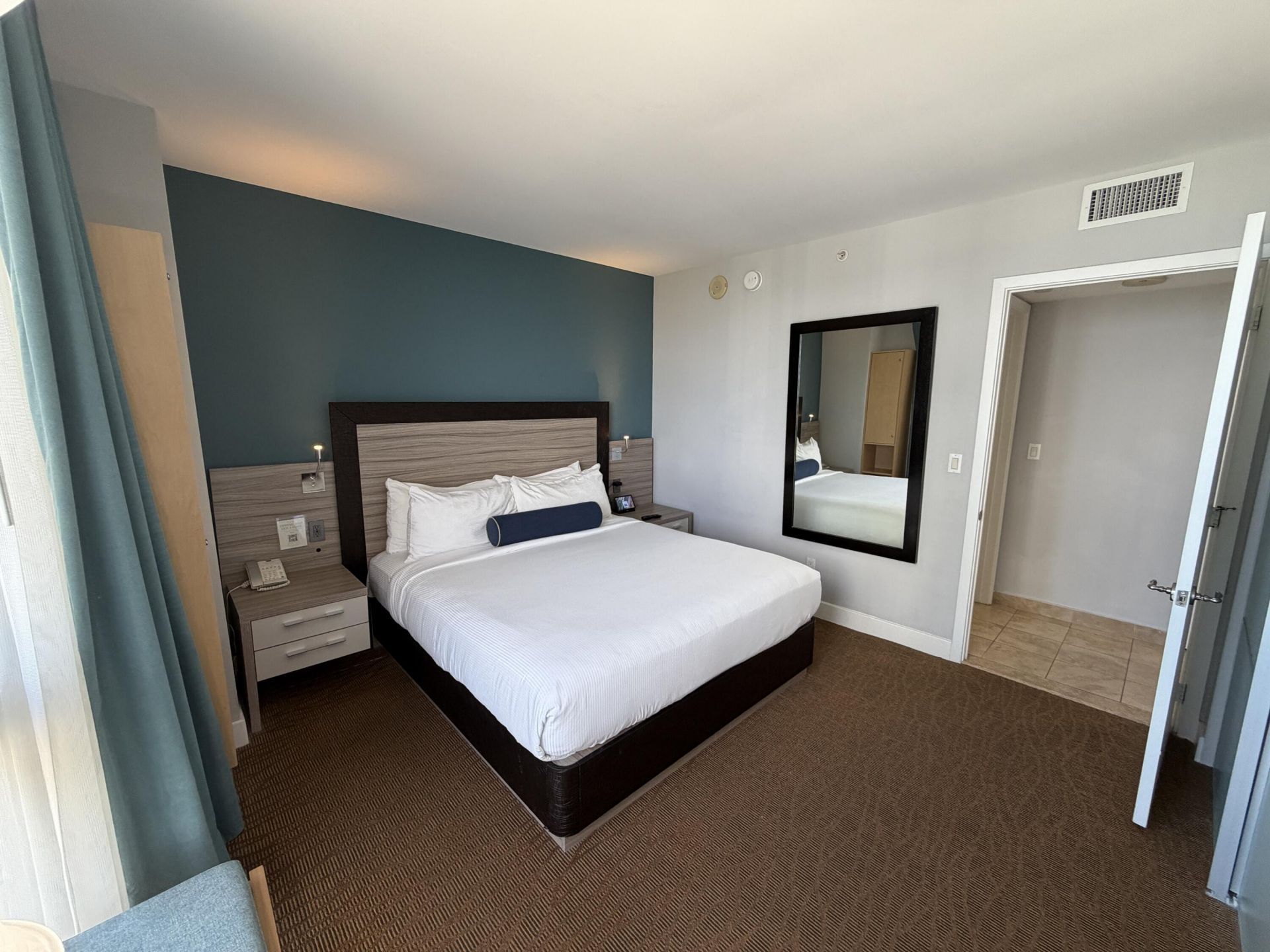 18683 Collins Avenue, Unit 2303, Sunny Isles Beach, FL 33160 Photo