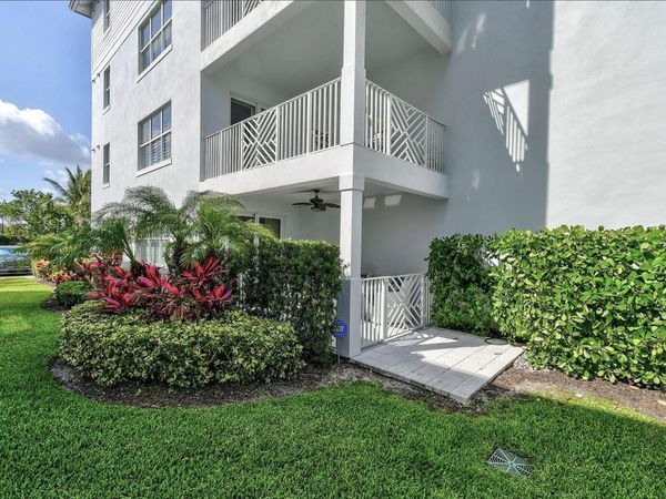 915 Bay Colony S, Juno Beach, FL 33408