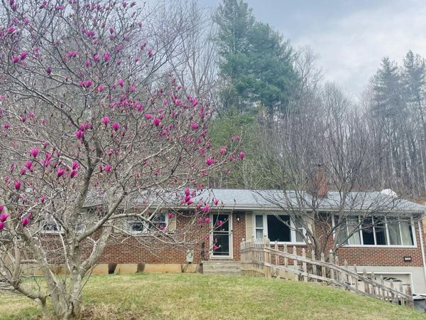7592 Willow Branch RD, Boones Mill, VA 24065
