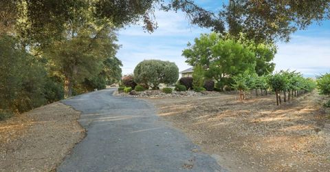 18050 N Tretheway Rd, Lockeford, CA 95237 Photo