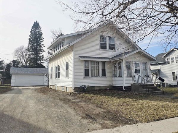 740 Grove Avenue, Garner, IA 50438