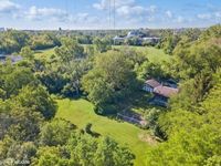 609 Forest Edge Lane, Des Plaines, IL 60016 primary photo