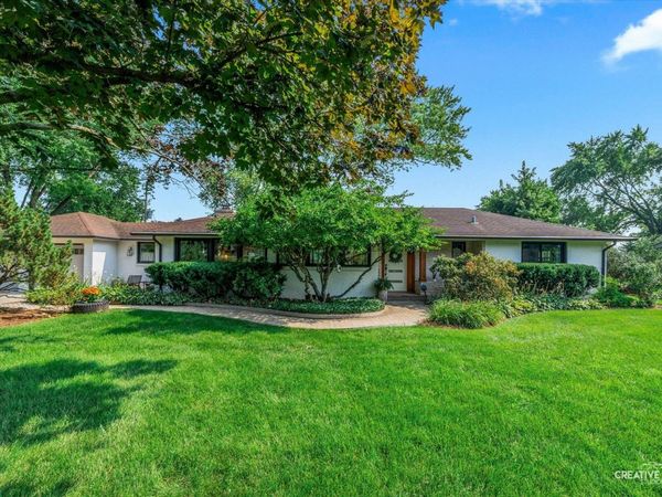 2300 Kaneville Road , Geneva, IL 60134