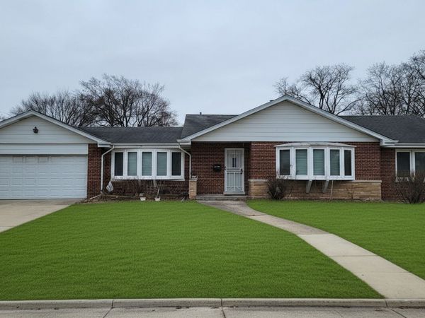 8845 Mango Avenue, Morton Grove, IL 60053