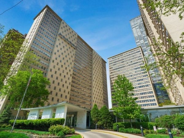 3950 N Lake Shore Drive, Unit 1502A, Chicago, IL 60613