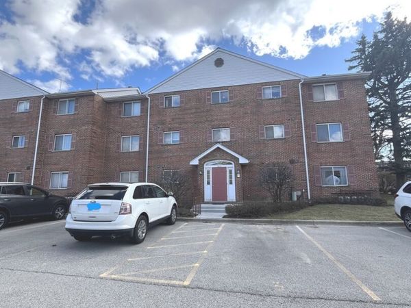 7875 N Caldwell Avenue, Unit 302, Niles, IL 60714