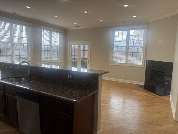 2338 W MORSE Avenue, Unit 2A, Chicago, IL 60645