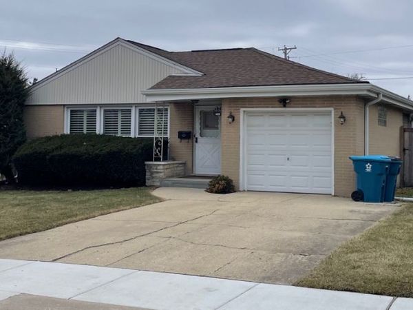 408 S Albert Street, Mount Prospect, IL 60056