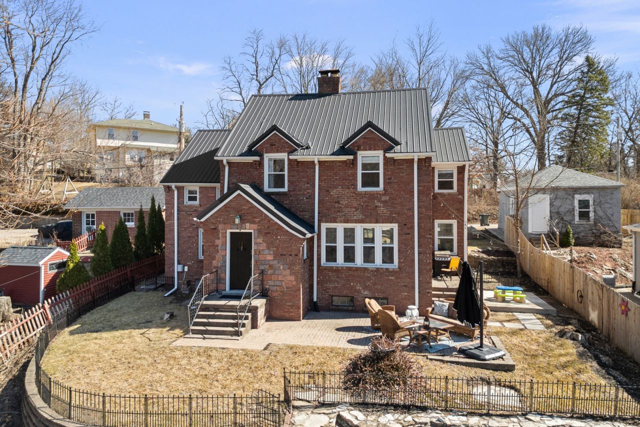 1435 Jersey Ridge Road, Davenport, IA 52803 Main Photo