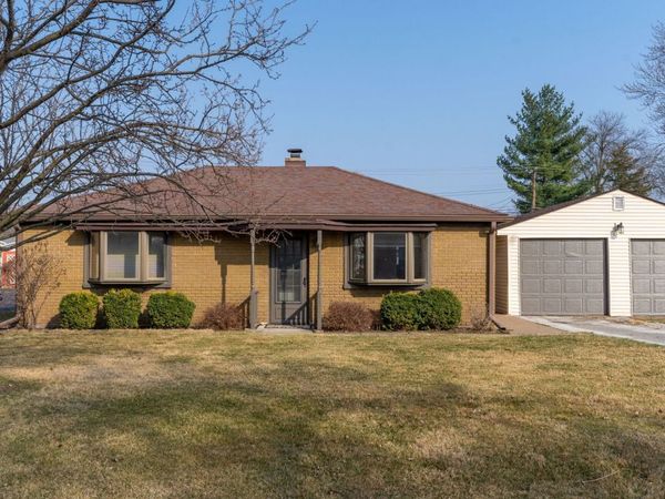 3818 15th Street C , Moline, IL 61265