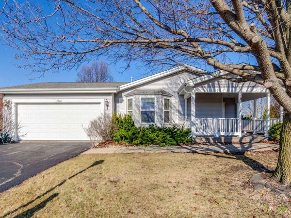 2406 STALLION Court, Grayslake, IL 60030