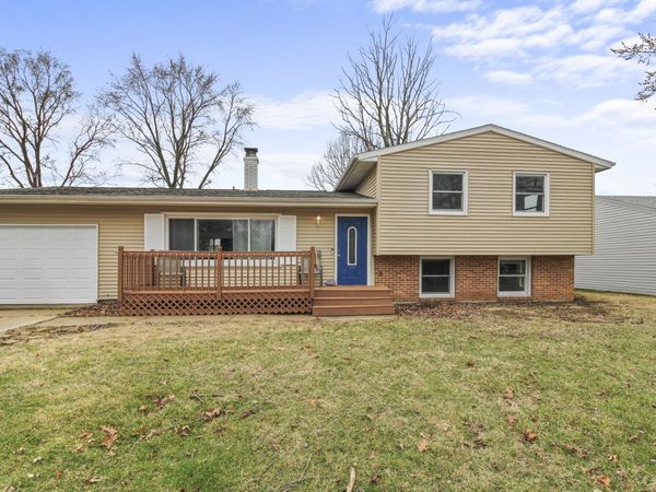 1813 Winchester Drive, Champaign, IL 61821