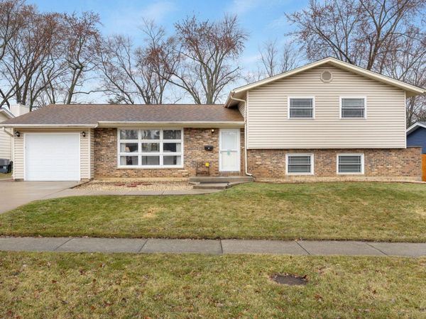 6500 Winston Drive , Woodridge, IL 60517