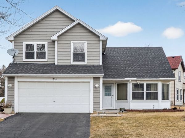 1254 Red Oak Court , Elgin, IL 60120