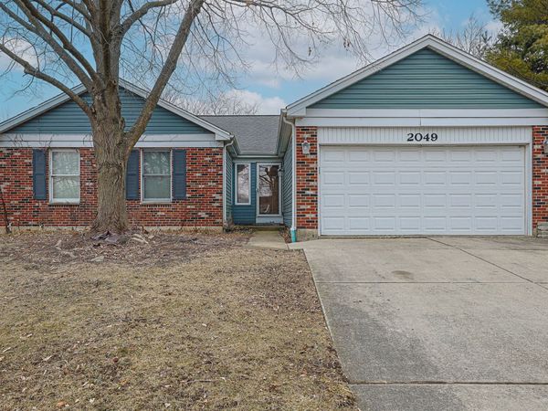 2049 Dorval Drive, Naperville, IL 60565