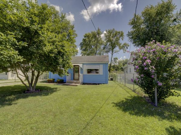 525 E Hickory Street, Watseka, IL 60970