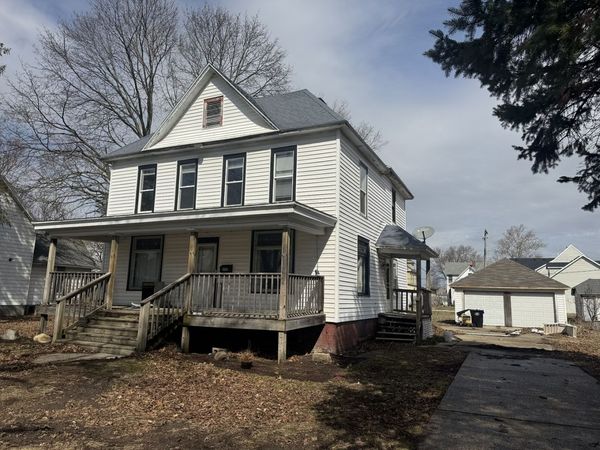 245 E Orleans Street E, Paxton, IL 60957