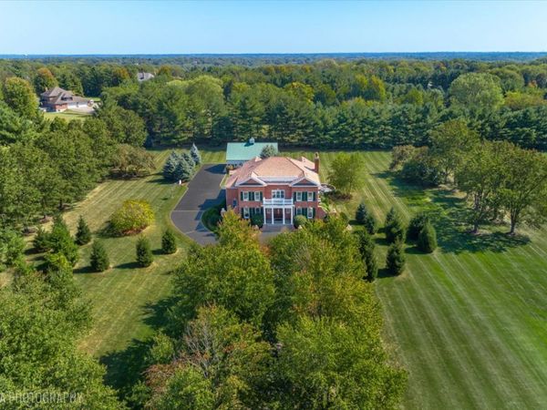 16 Ascot Lane, Barrington Hills, IL 60010