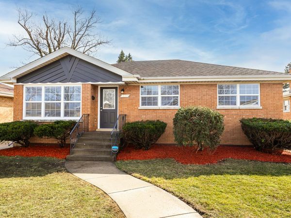 823 E 163rd Street, South Holland, IL 60473