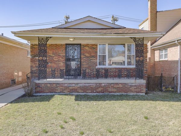 8906 S Halsted Street, Chicago, IL 60620