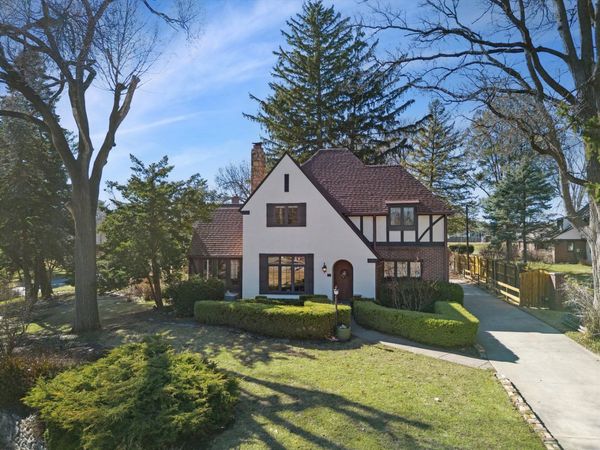 716 Terrace Drive , Clinton, IA 52732