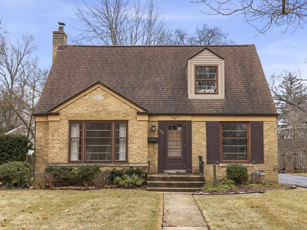 1818 E Indiana Street , Wheaton, IL 60187